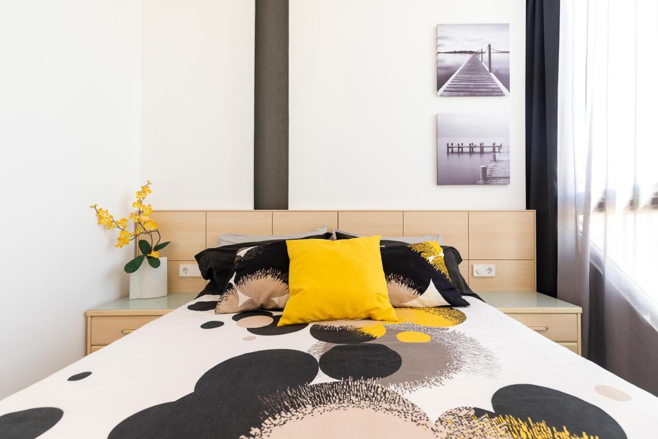 אמפוריבראבה Sylvia 1M - Precioso Apartamento En Primera Linea De Mar - Centrico - Playa - Wifi מראה חיצוני תמונה